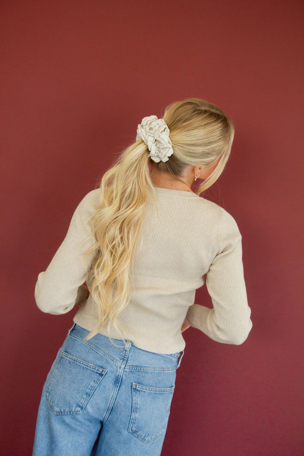 Andi Off-White Gingham Scrunchie - Image 4