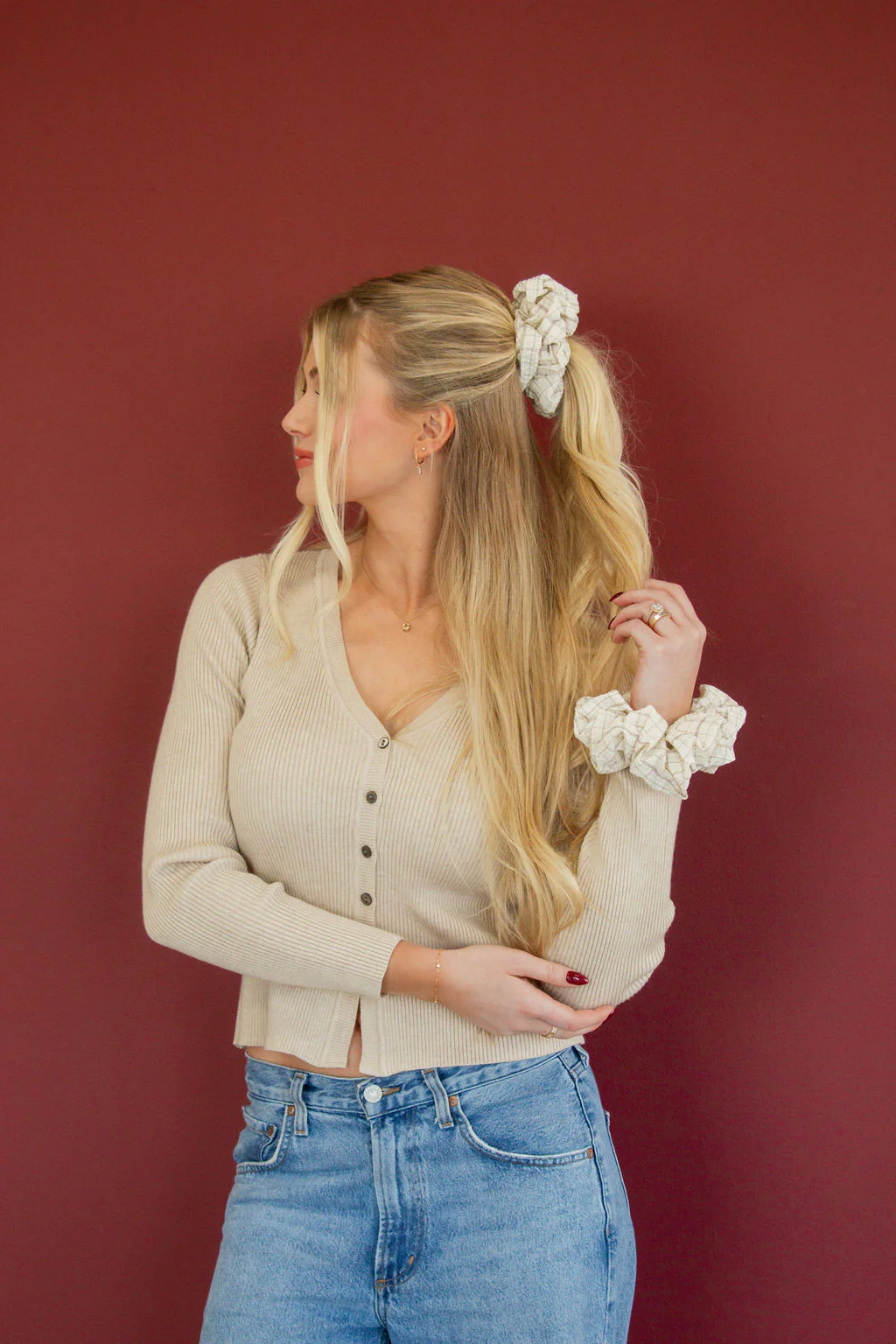 Andi Off-White Gingham Scrunchie - Image 9
