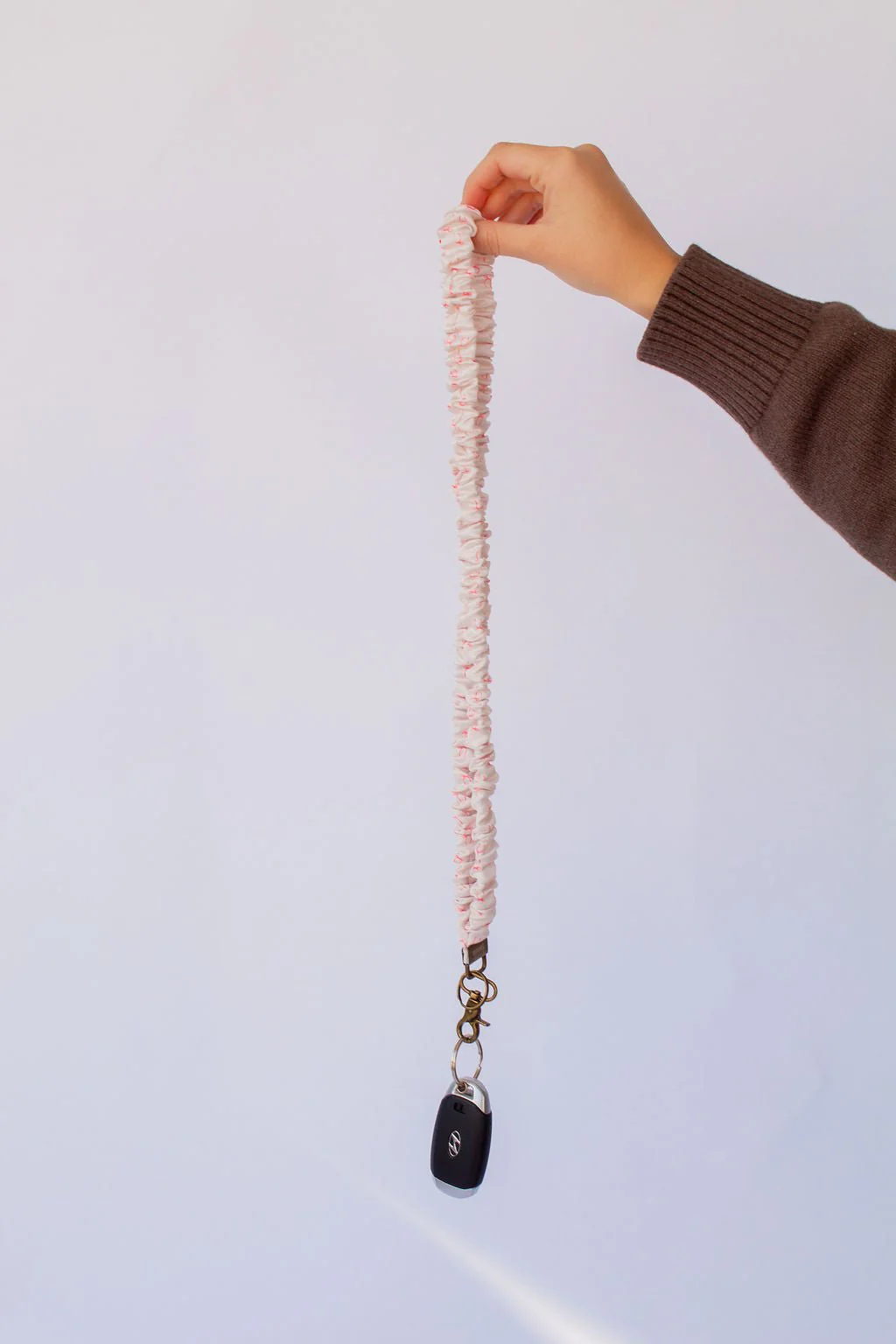 Andi x Rad Rev Pink Bows Lanyard - Image 4