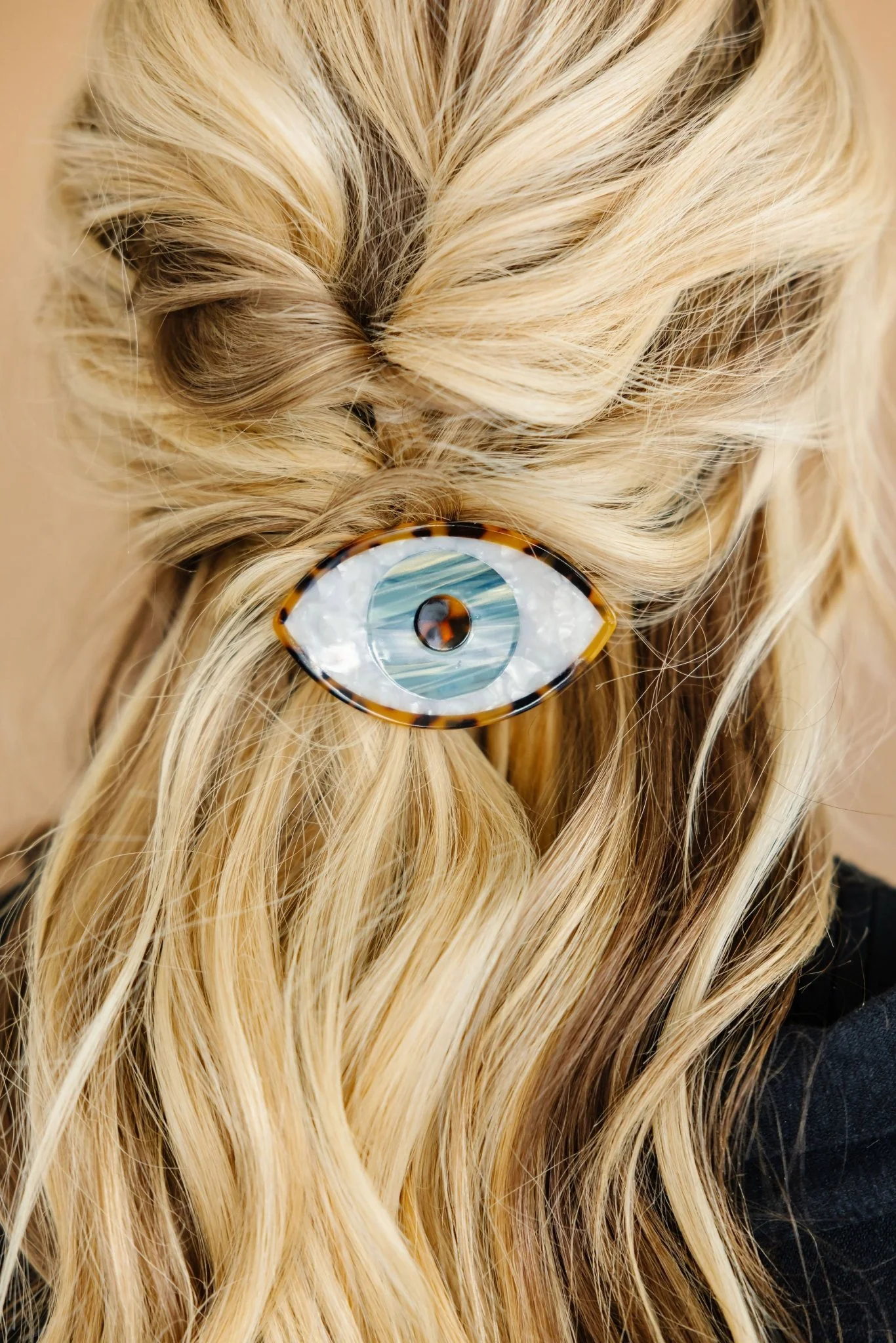 Apple of My Eye Claw Clip - Image 3