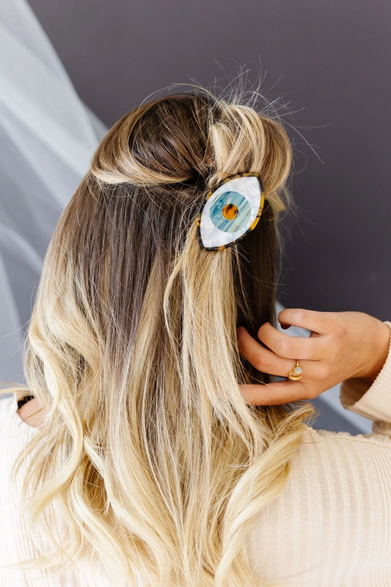 Apple of My Eye Claw Clip - Image 4