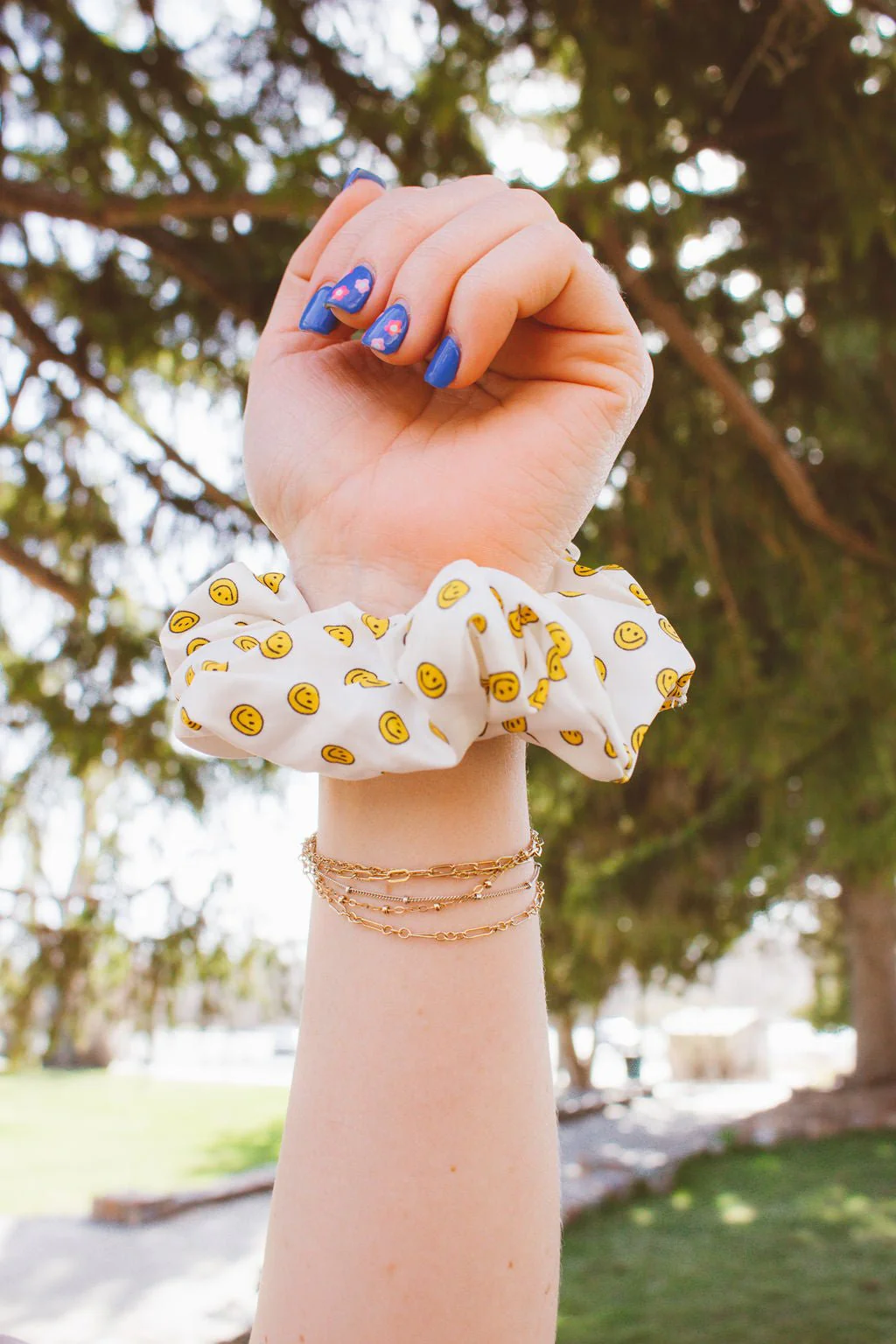 Be Happy Oversized Scrunchie - Image 3
