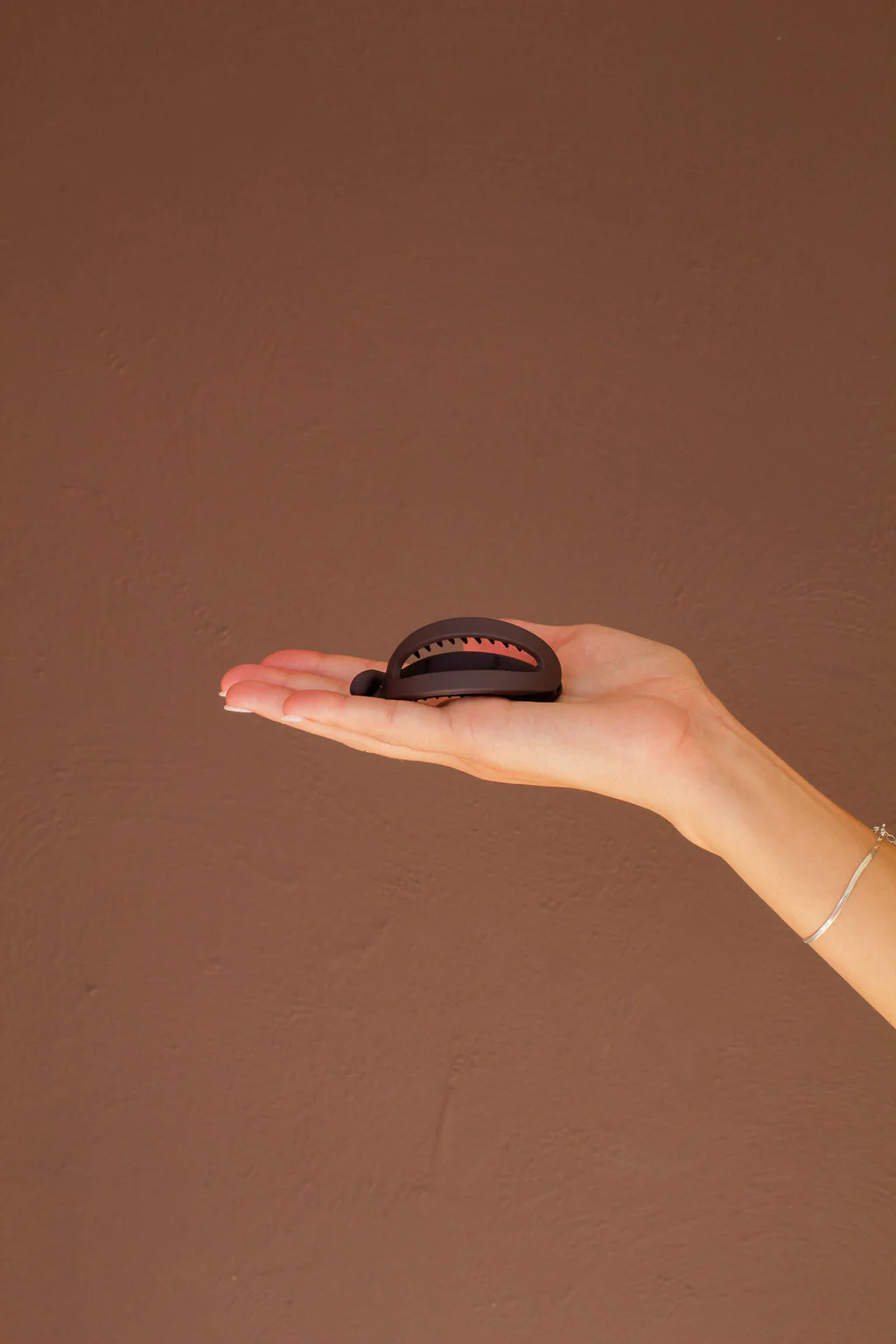 Cutout Ponytail Cuff - Image 7