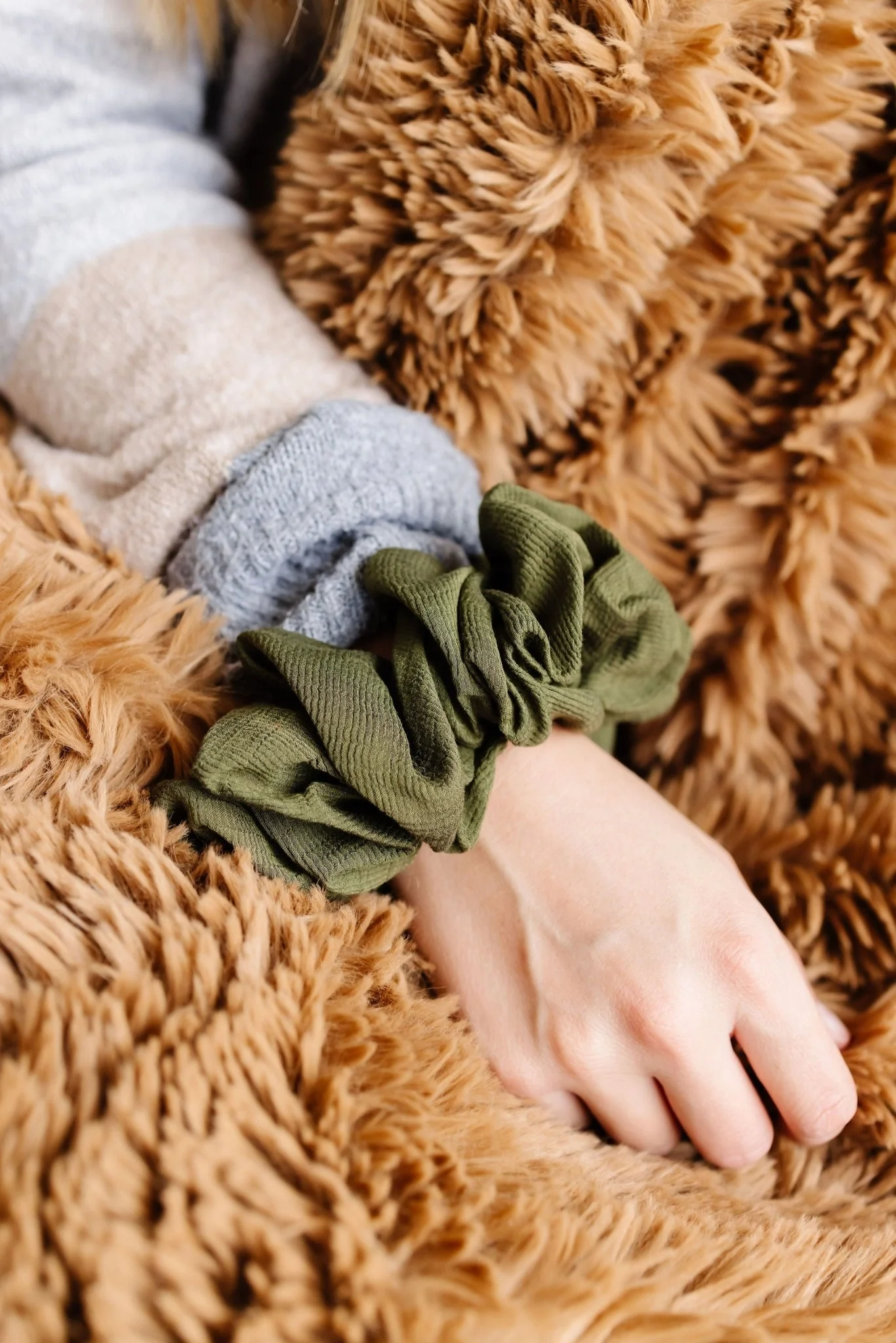 Evergreen Jumbo Scrunchie - Image 3