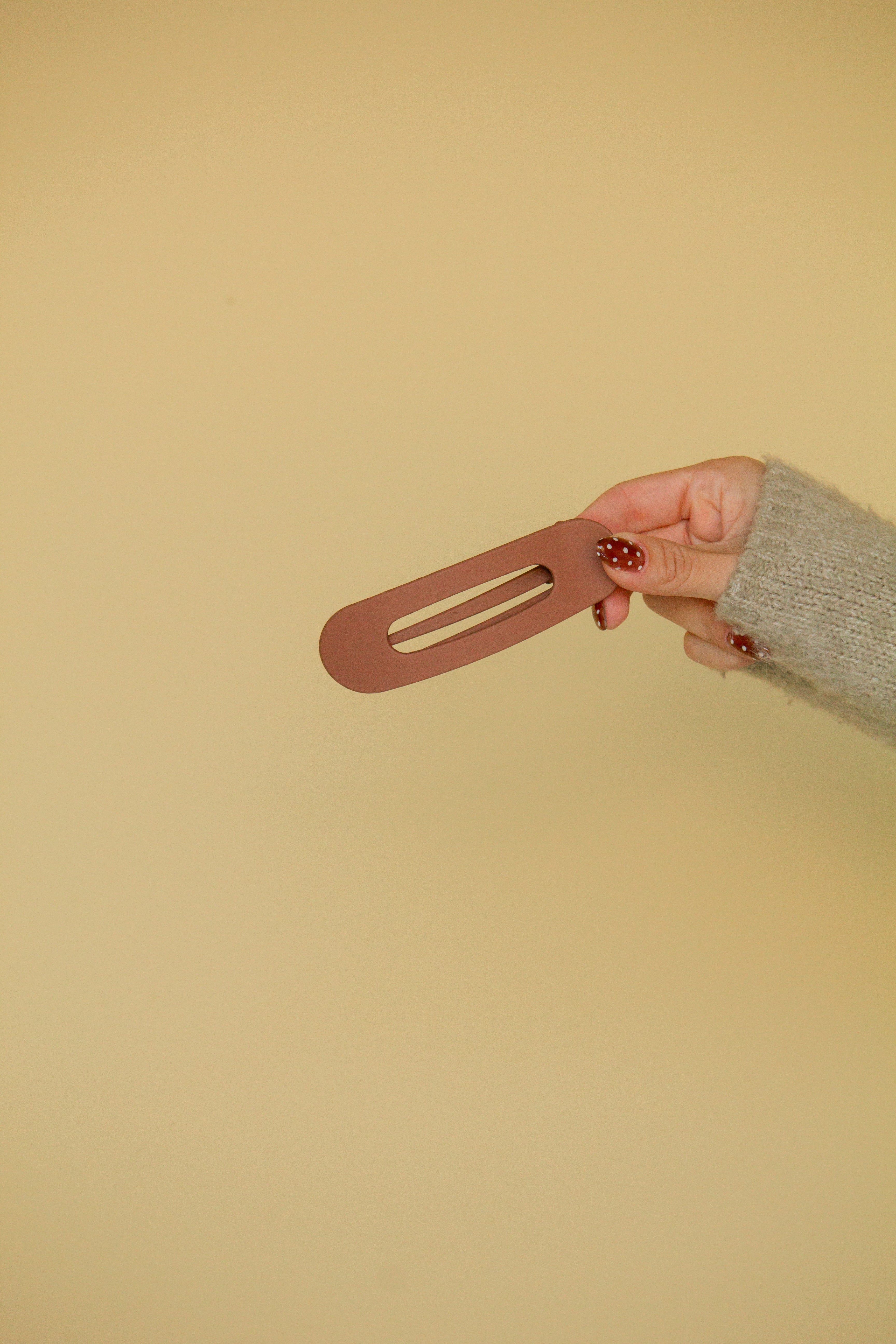 Flat Matte Claw Clip - Image 3