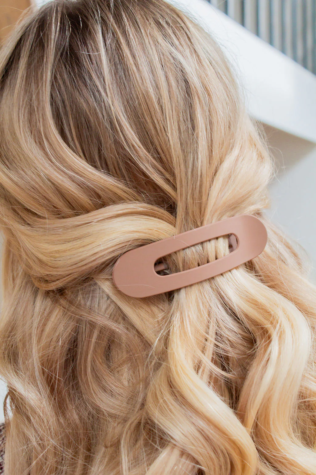 Flat Matte Claw Clip - Image 32