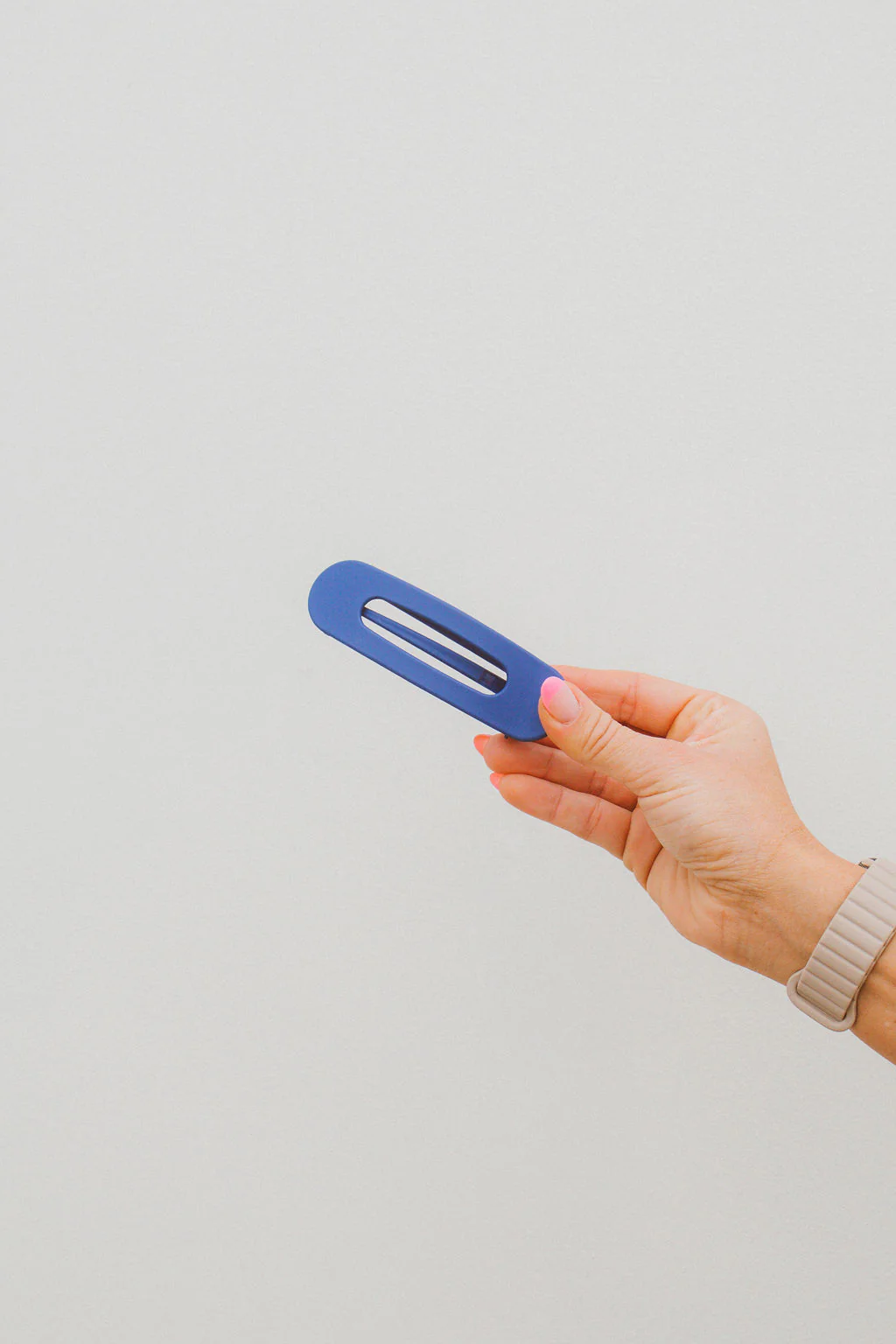 Flat Matte Claw Clip - Image 45