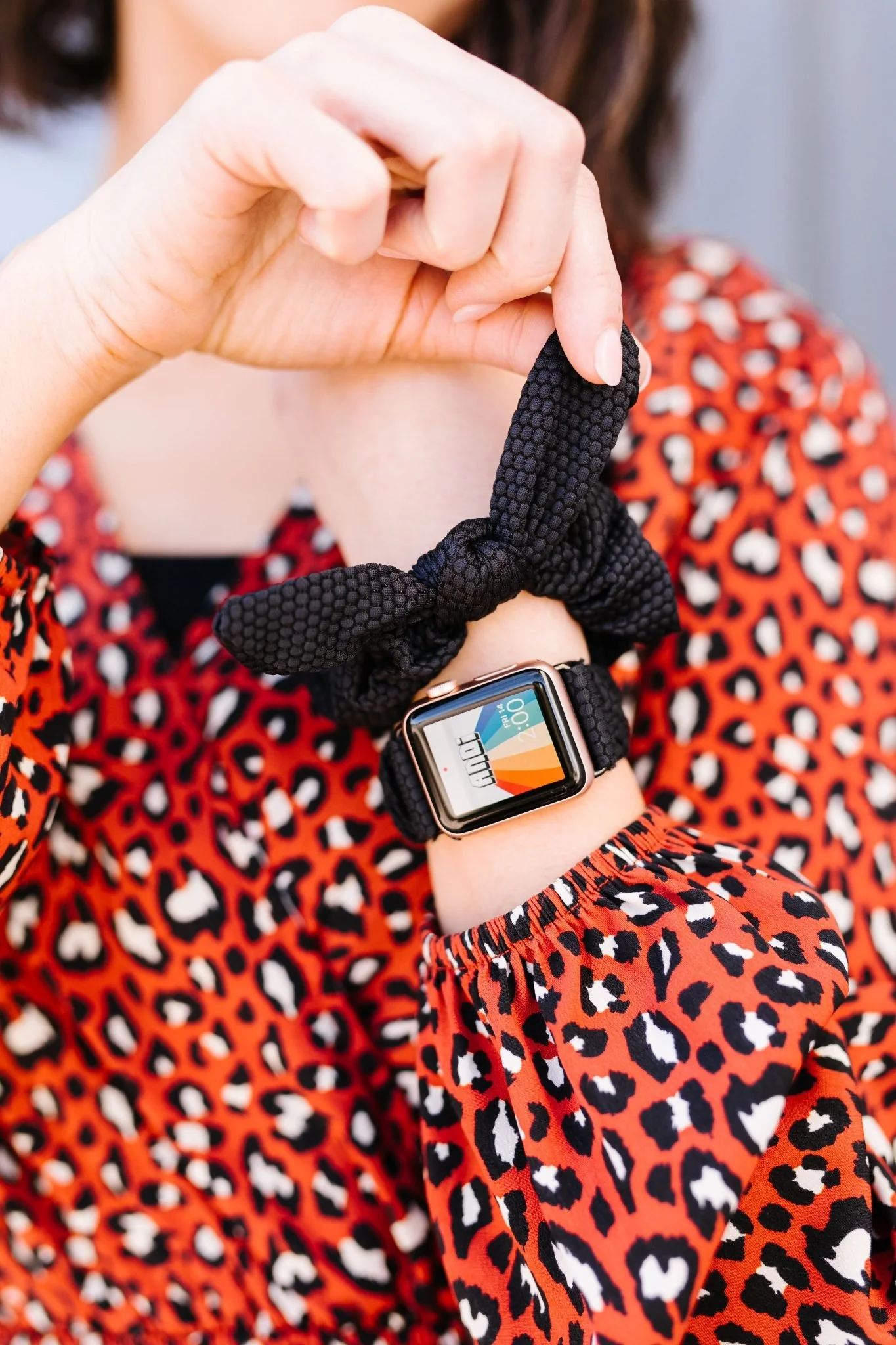 Hexagon Athletic Scrunchie in Black - Image 4