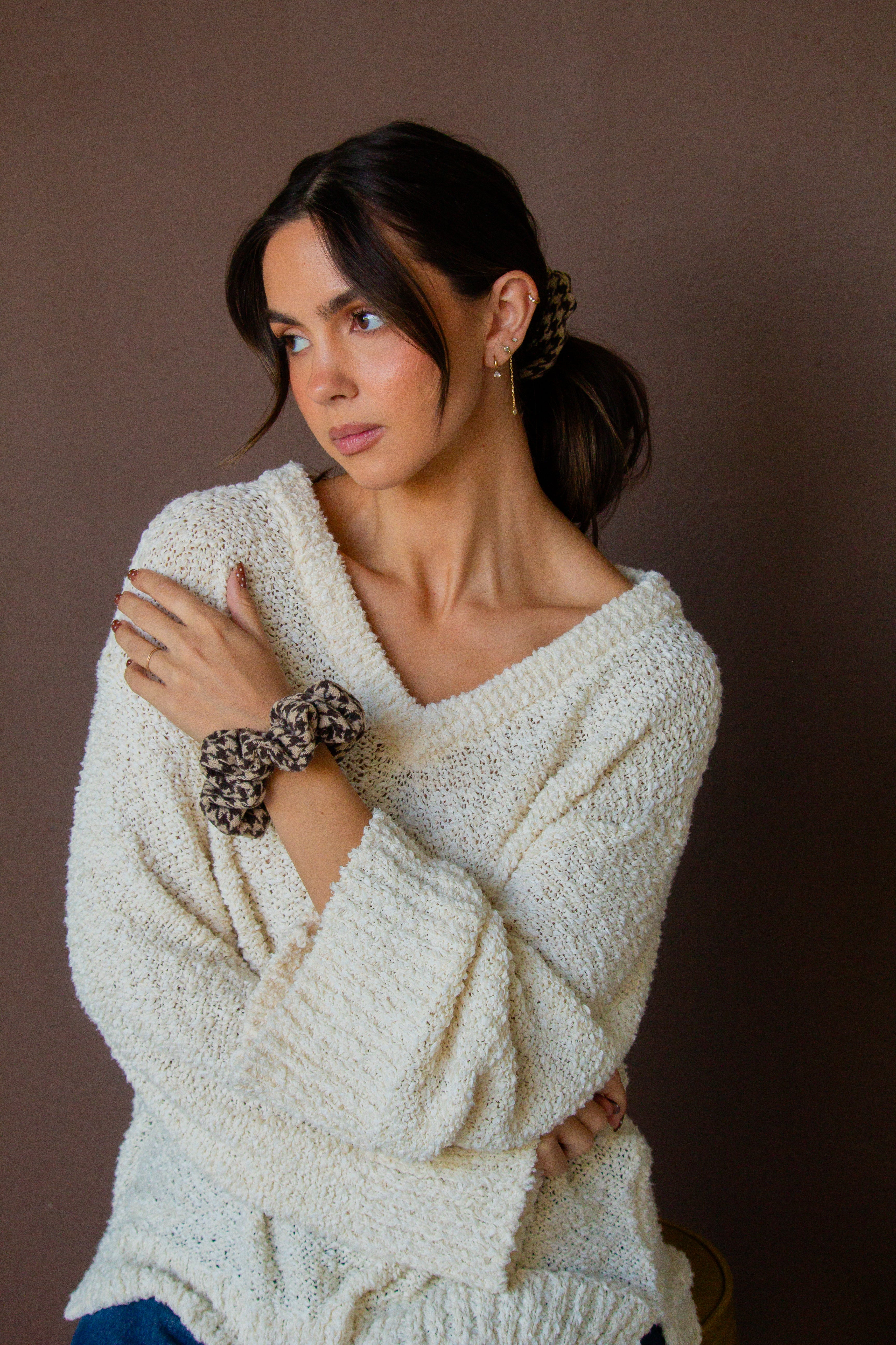 Brown Houndstooth Oversized Scrunchie - Image 4