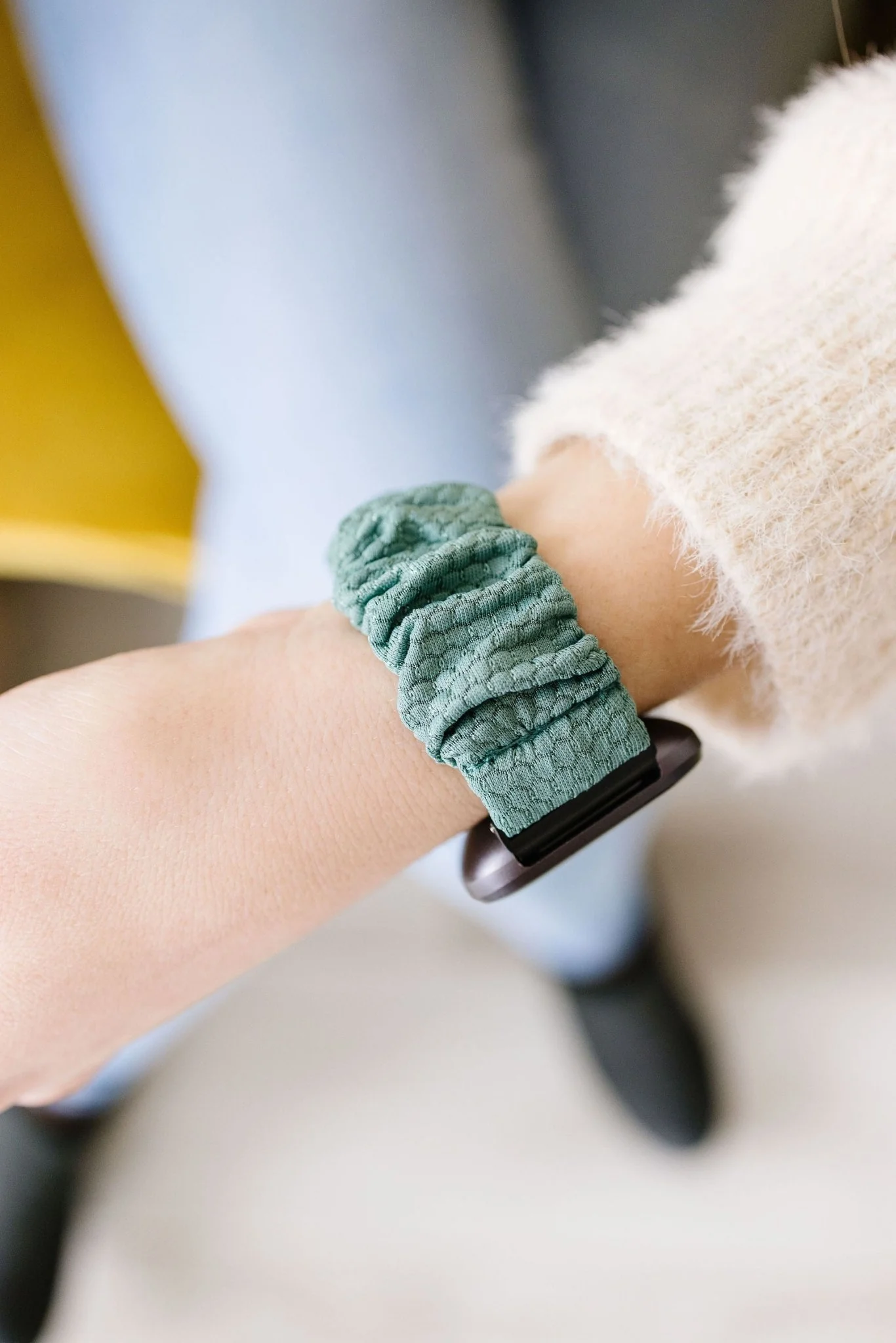Jade Athletic Hexagon Watch Band for Fitbit Versa - Image 3