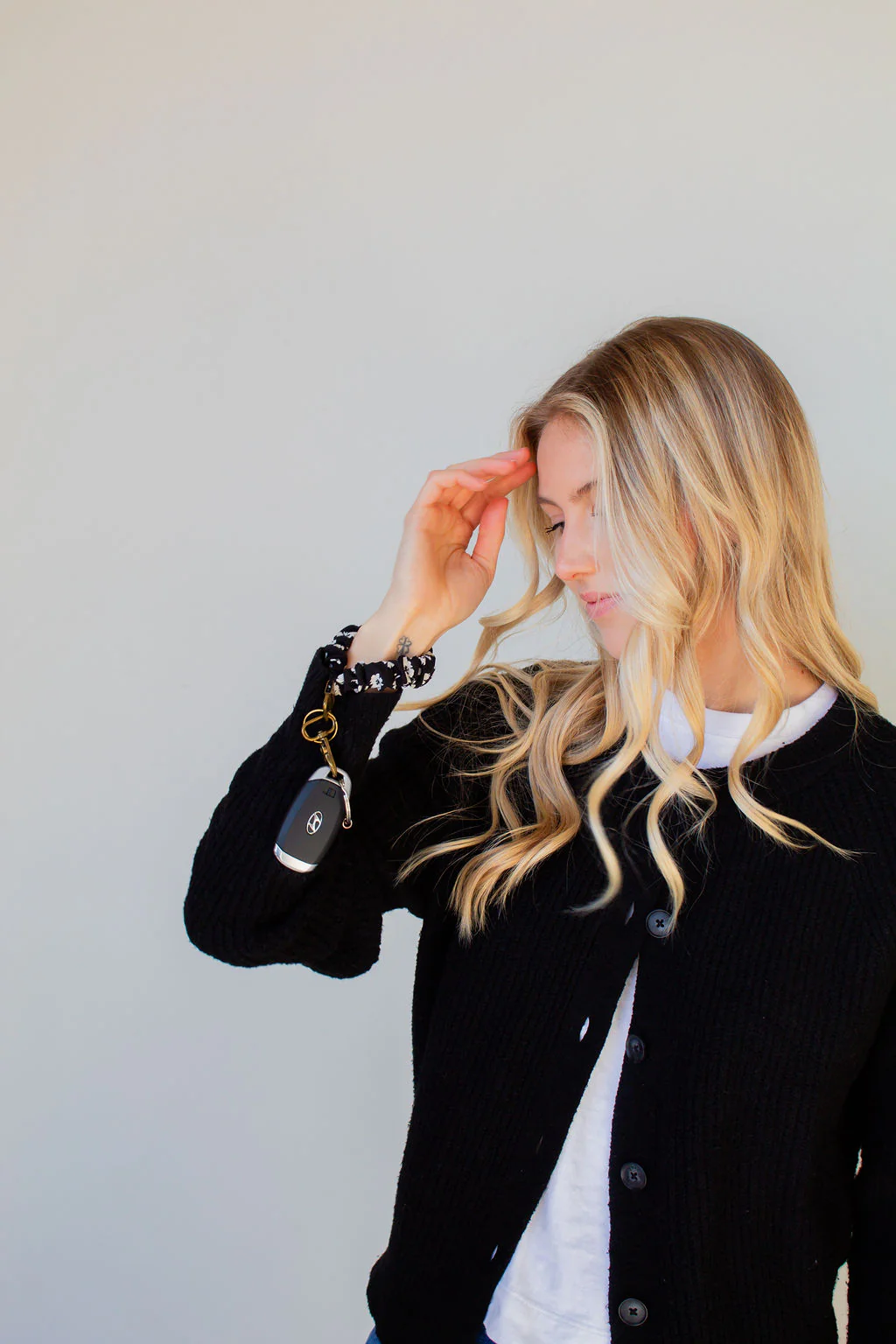 Onyx Floral Keychain - Image 5