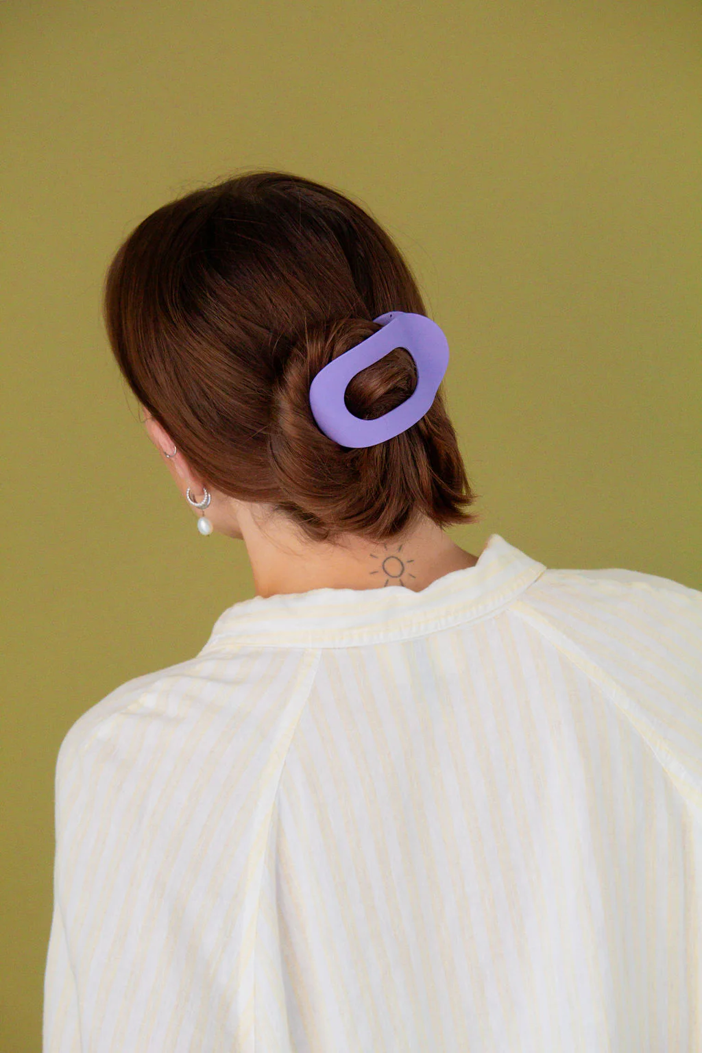 Circle Cutout Flat Claw Clip - Image 37
