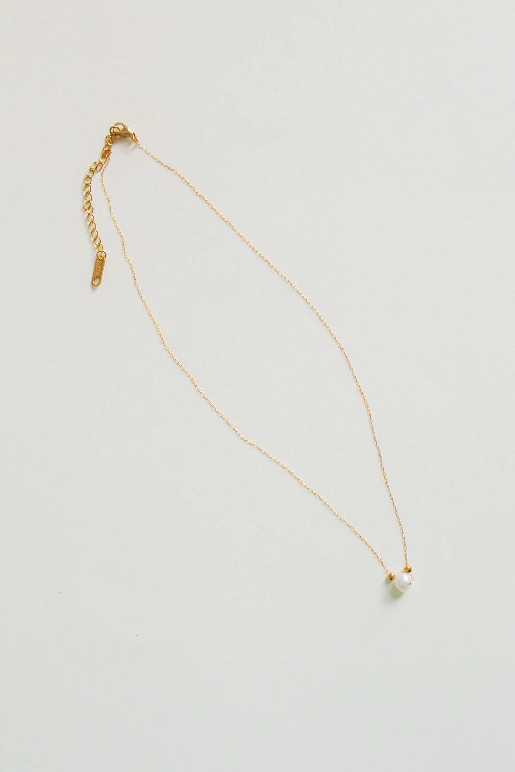 Simple Pearl Pendant Necklace - Image 4